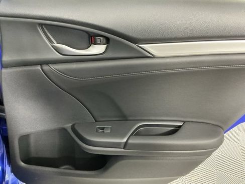 Used 2018 Honda Civic Touring image 11
