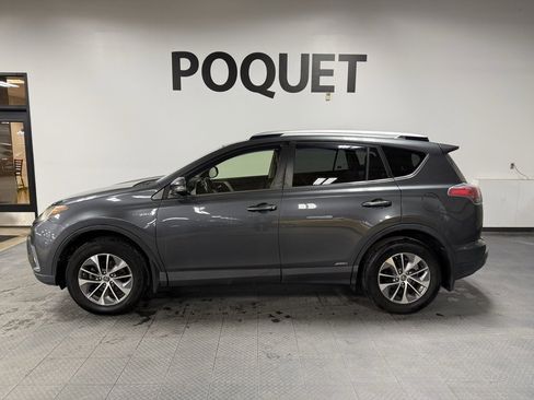 Used 2016 Toyota RAV4 XLE image 1