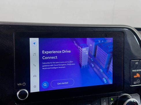 Used 2025 Toyota Highlander LE image 22