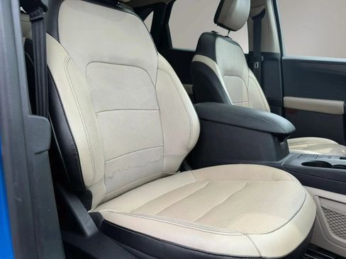 Used 2020 Ford Escape Titanium AWD/4WD image 26