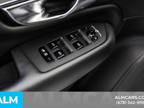 Used 2025 Volvo XC90 B5 Core image 50