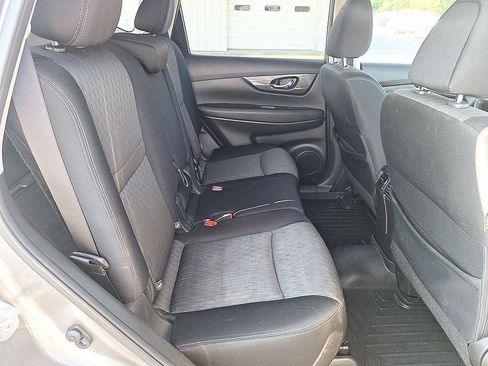 Used 2017 Nissan Rogue S w/ Appearance Package FWD image 21