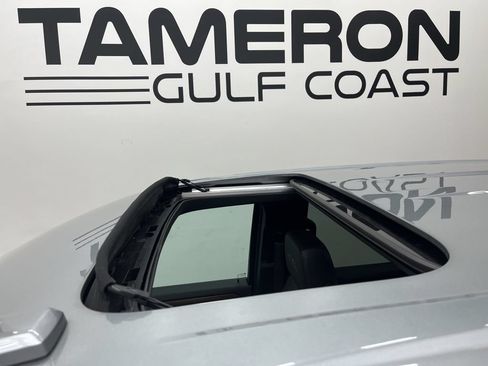 Used 2025 Chevrolet Silverado 1500 High Country w/ Technology Package AWD/4WD image 17