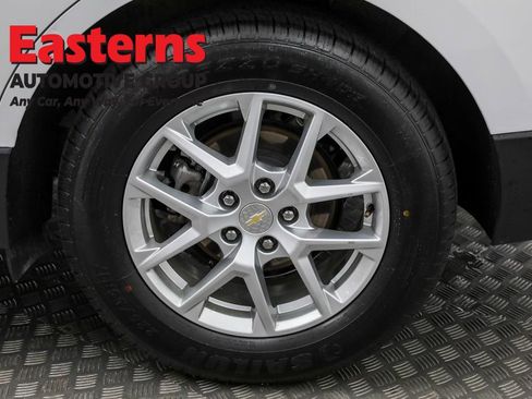 Used 2023 Chevrolet Equinox LT image 32