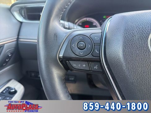 Used 2024 Toyota Venza XLE AWD/4WD image 27
