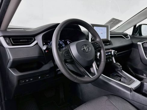 Certified 2025 Toyota RAV4 XLE w/ Convenience Package AWD/4WD image 9