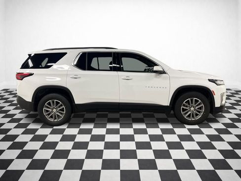 Certified 2023 Chevrolet Traverse LT image 2