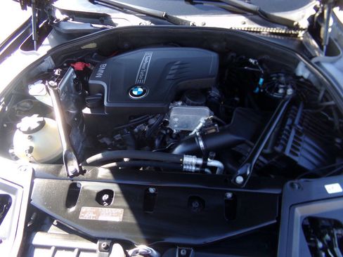 Used 2015 BMW 528i xDrive Sedan AWD/4WD image 40
