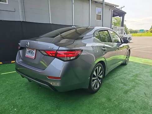 Used 2020 Nissan Sentra SV w/ SV Premium Package FWD image 4