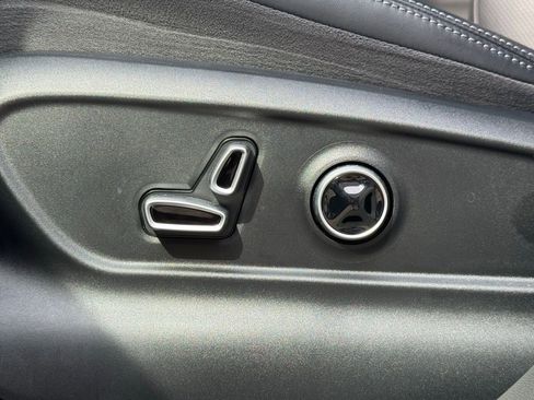 Certified 2024 Maserati Grecale GT image 11