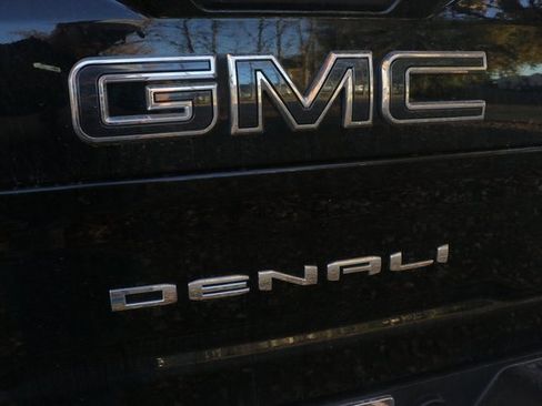 Used 2025 GMC Sierra 2500 Denali Ultimate image 6