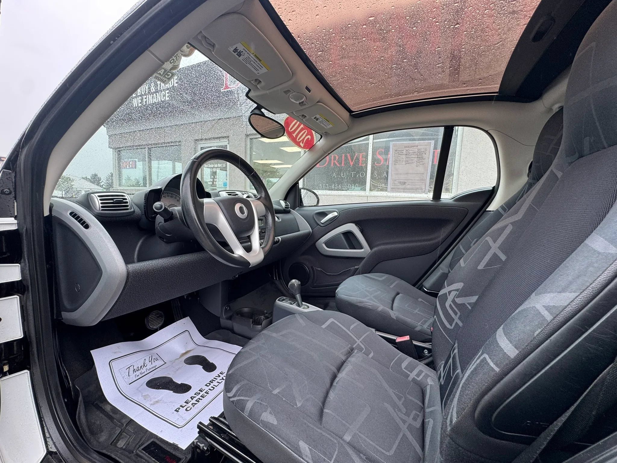 Used 2010 smart fortwo pure RWD image 7