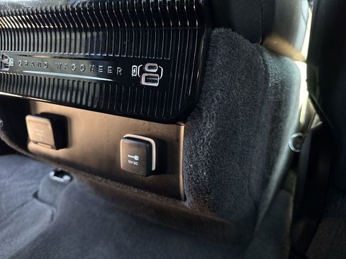 Used 2023 Jeep Grand Wagoneer L Series II AWD/4WD image 35
