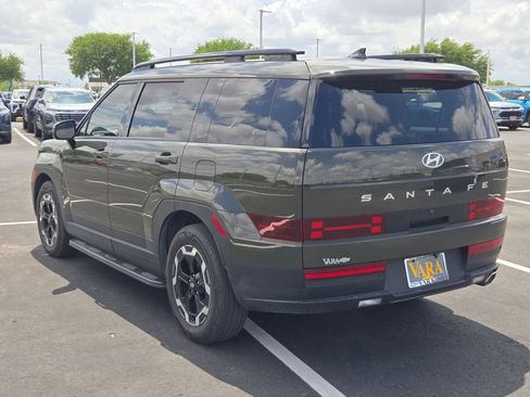 Used 2025 Hyundai Santa Fe SEL FWD image 3