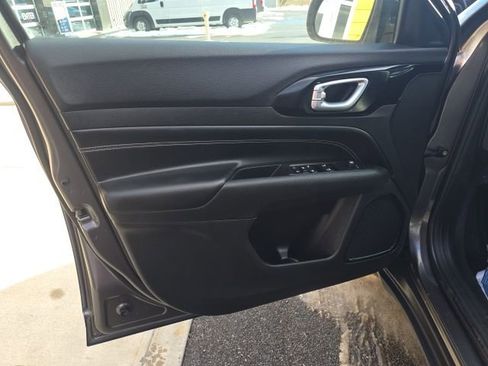 Used 2022 Jeep Compass Altitude w/ Convenience Group image 10