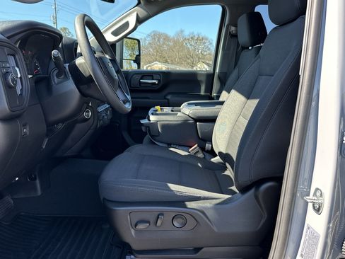 Certified 2024 Chevrolet Silverado 2500 Custom w/ Custom Value Package image 9