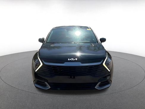 Used 2025 Kia Sportage LX image 4