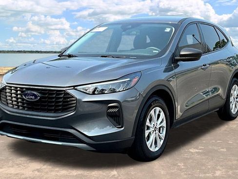 Certified 2025 Ford Escape Active FWD image 4