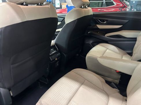 Used 2021 Subaru Ascent Premium w/ Convenience Package AWD/4WD image 16