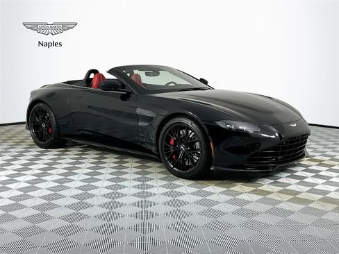 Used 2021 Aston Martin V8 Vantage Roadster image 1