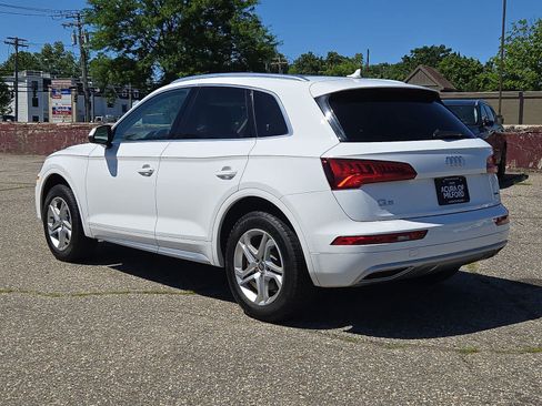 Used 2019 Audi Q5 2.0T Premium w/ Convenience Package AWD/4WD image 7