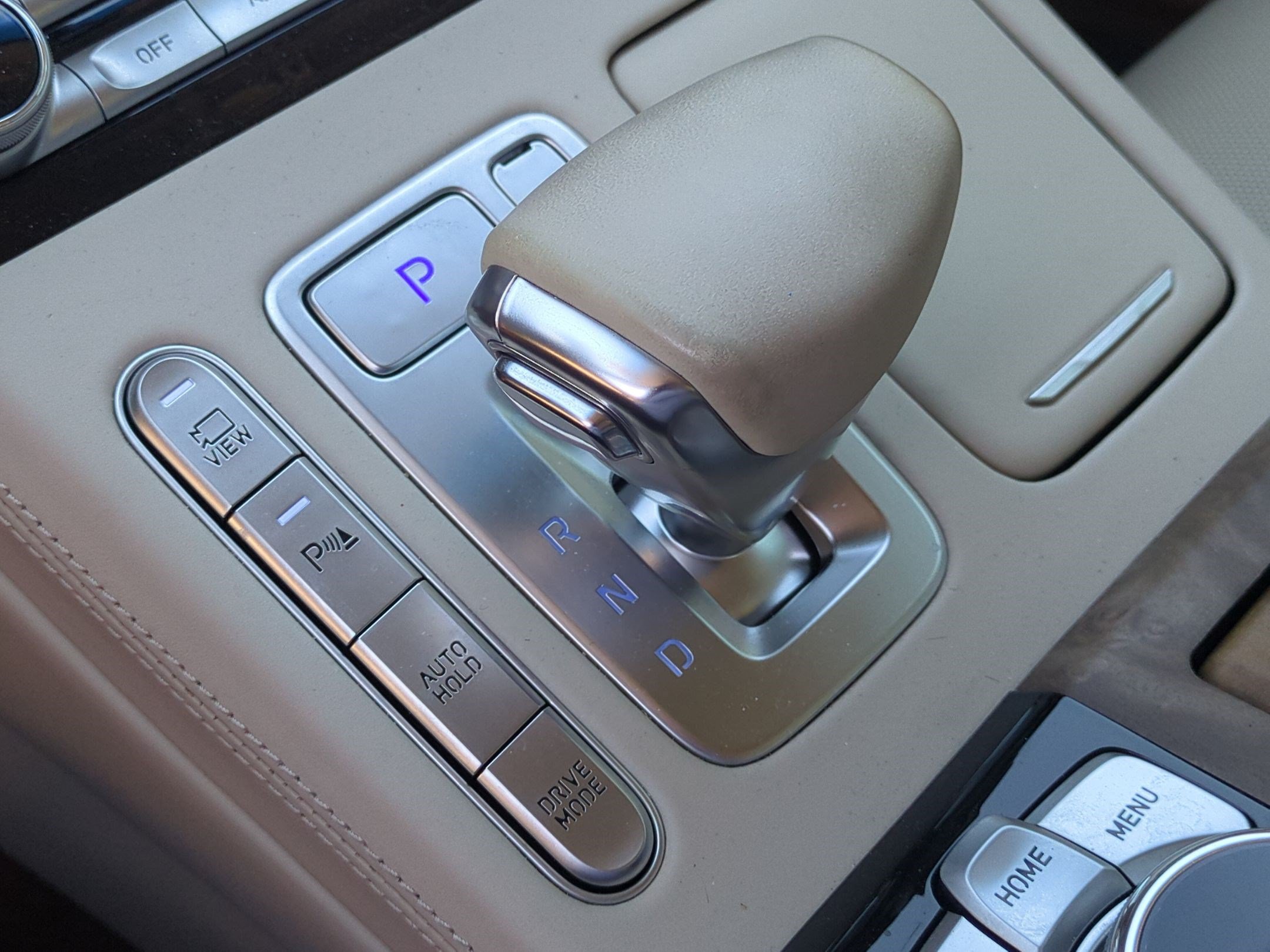Used 2022 Genesis G90 5.0 Ultimate RWD image 25