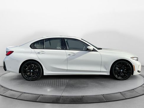 Used 2026 BMW 330i Sedan w/ M Sport Package RWD image 7