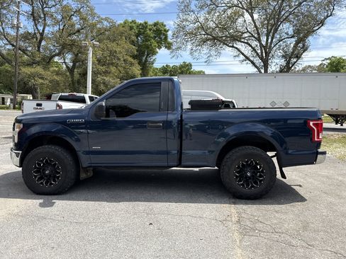 Used 2015 Ford F150 XLT RWD image 2