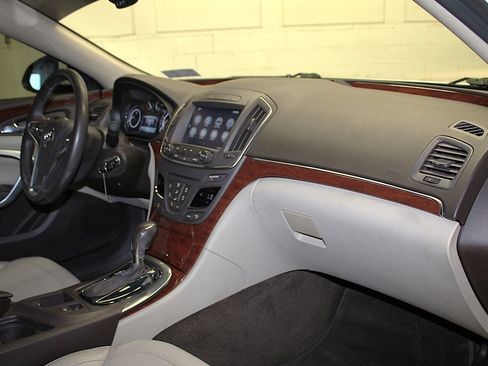 Used 2016 Buick Regal FWD image 27