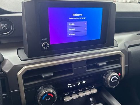 Used 2025 Toyota Tacoma SR5 image 21