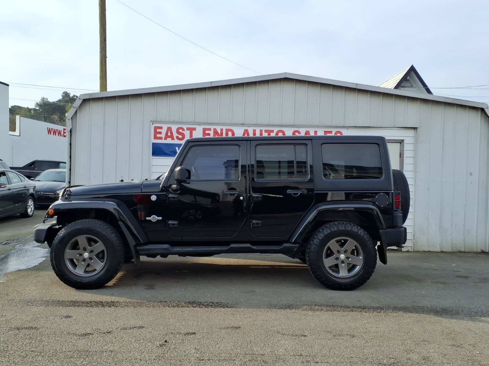 Used 2013 Jeep Wrangler Unlimited Sport AWD/4WD image 2