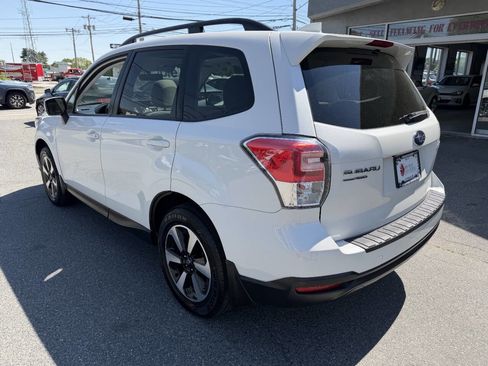 Used 2017 Subaru Forester 2.5i Premium AWD/4WD image 5