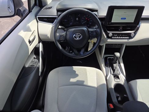 Used 2024 Toyota Corolla Cross L FWD image 27