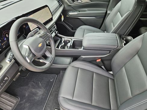 New 2026 Chevrolet Traverse LT w/ Sun and Wheel Package AWD/4WD image 15