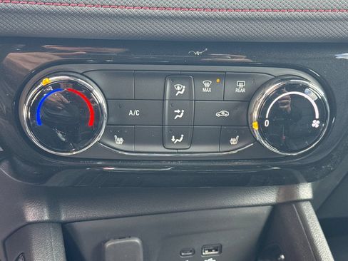 Used 2025 Chevrolet TrailBlazer RS w/ Driver Confidence Package FWD image 17