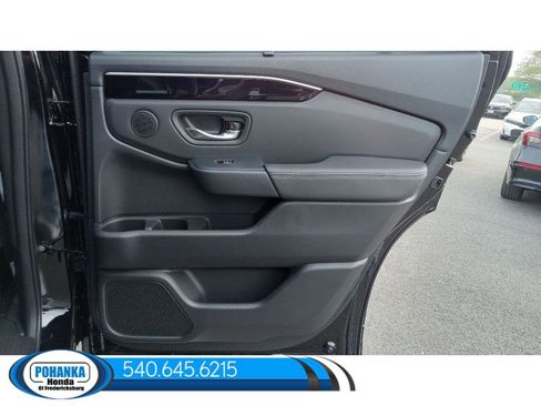 New 2025 Honda Pilot Touring image 34