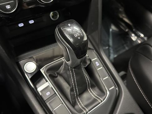 Used 2023 Volkswagen Taos SEL image 19