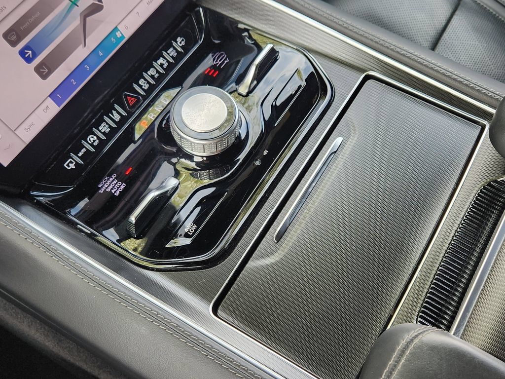 Used 2024 Jeep Grand Wagoneer L Series II w/ Quick Order Packagew 28T AWD/4WD image 11