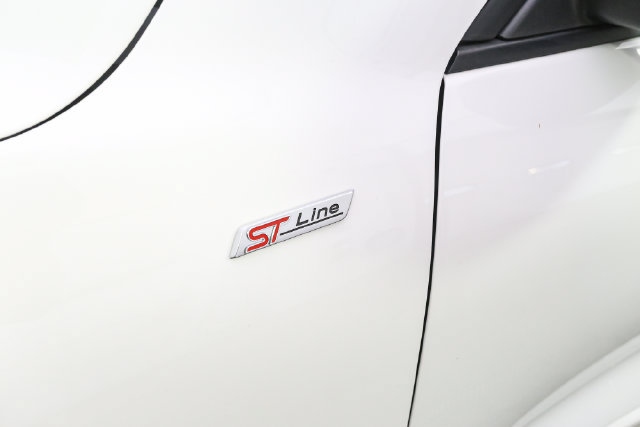 Used 2024 Ford Escape ST-Line w/ Tech Pack #1 AWD/4WD image 7