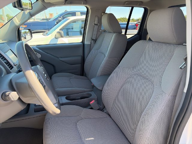 Used 2019 Nissan Frontier SV w/ Value Truck Package AWD/4WD image 16