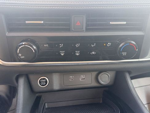 Used 2023 Nissan Rogue S AWD/4WD image 15
