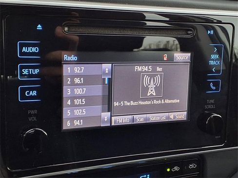 Used 2019 Toyota Corolla SE image 16