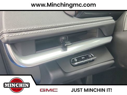 Used 2024 Chevrolet Corvette Z06 image 31