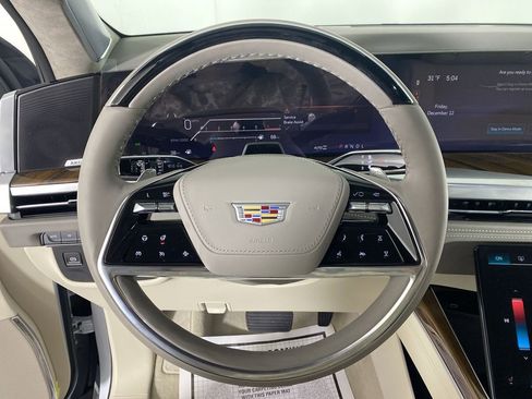 New 2026 Cadillac Escalade Platinum Sport w/ LPO, ONYX Package image 11