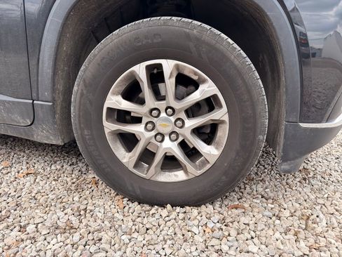 Used 2020 Chevrolet Traverse LT w/ LPO, Floor Liner Package image 11
