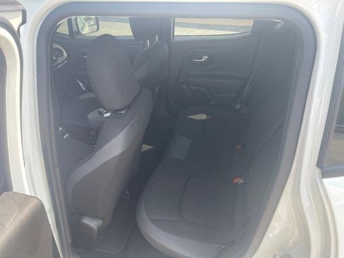 Used 2020 Jeep Renegade Altitude image 12