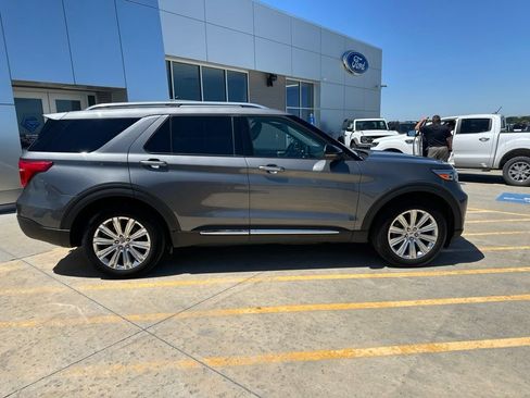 Used 2023 Ford Explorer Limited w/ Limited Technology Package AWD/4WD image 8