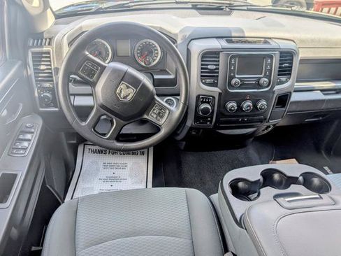 Used 2018 RAM 1500 Express w/ Express Value Package AWD/4WD image 11