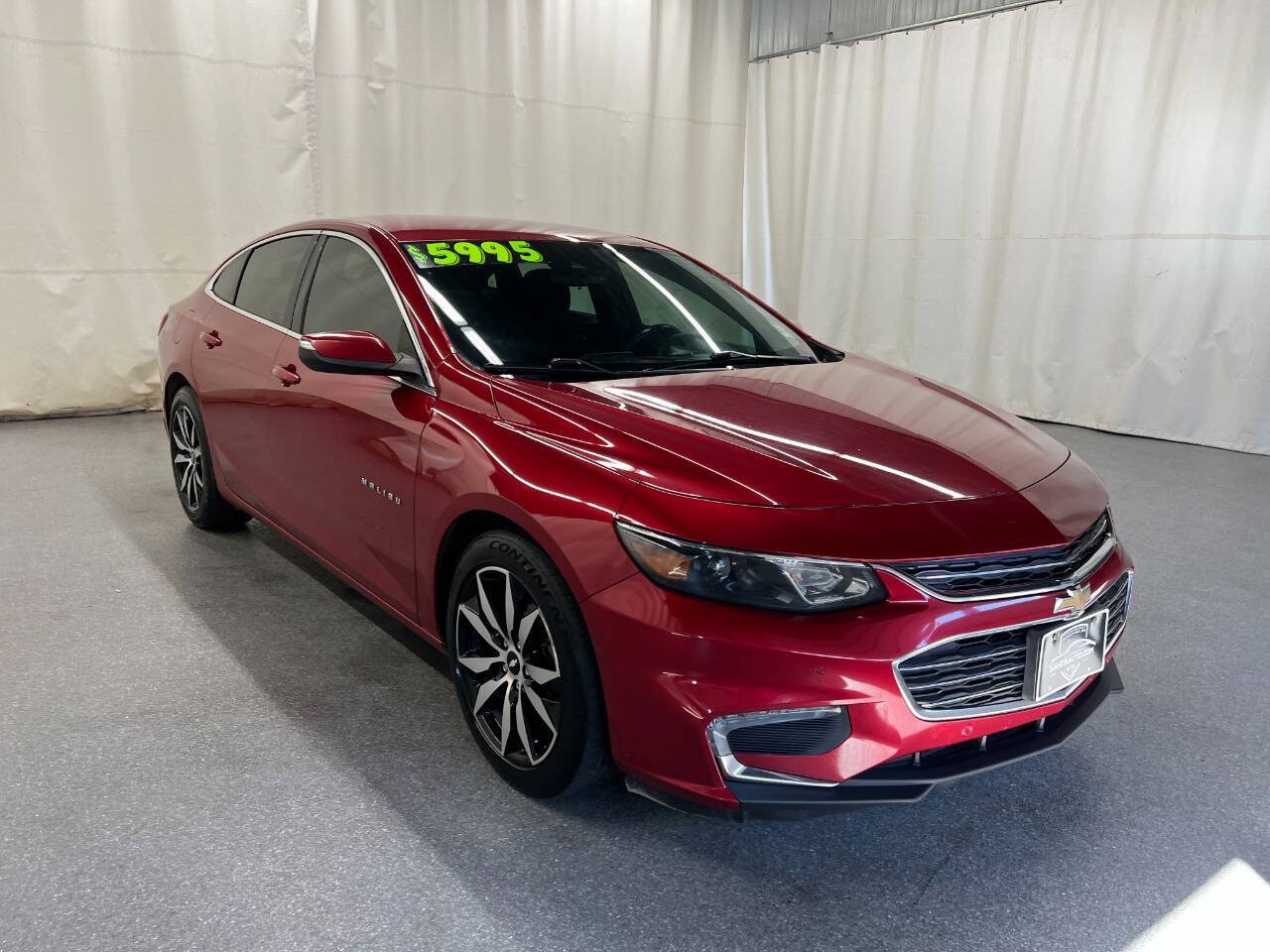 Used 2016 Chevrolet Malibu LT FWD image 3
