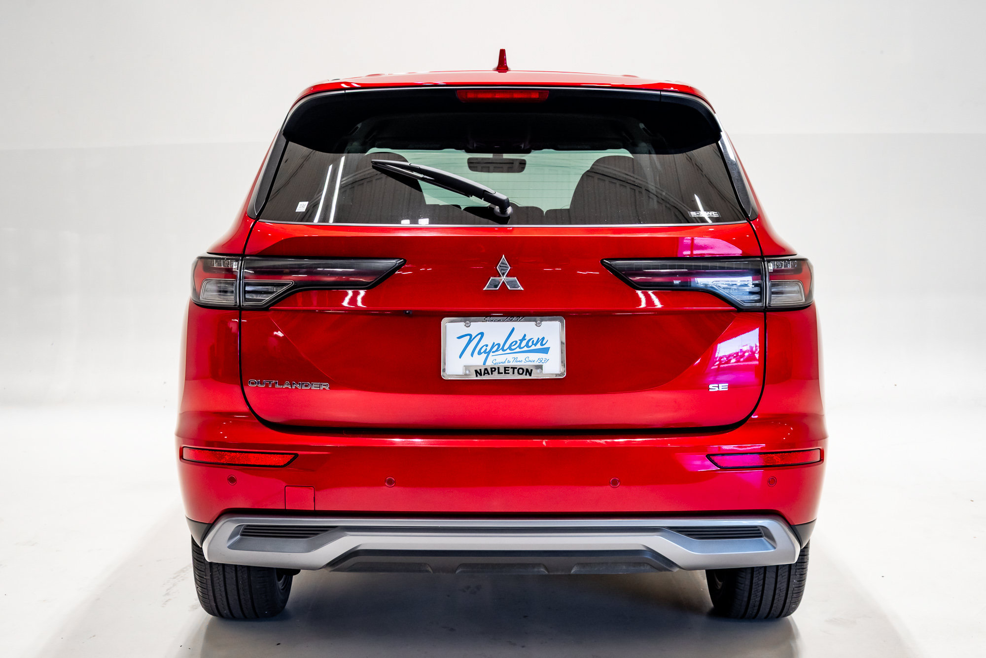 Used 2025 Mitsubishi Outlander SE AWD/4WD image 29